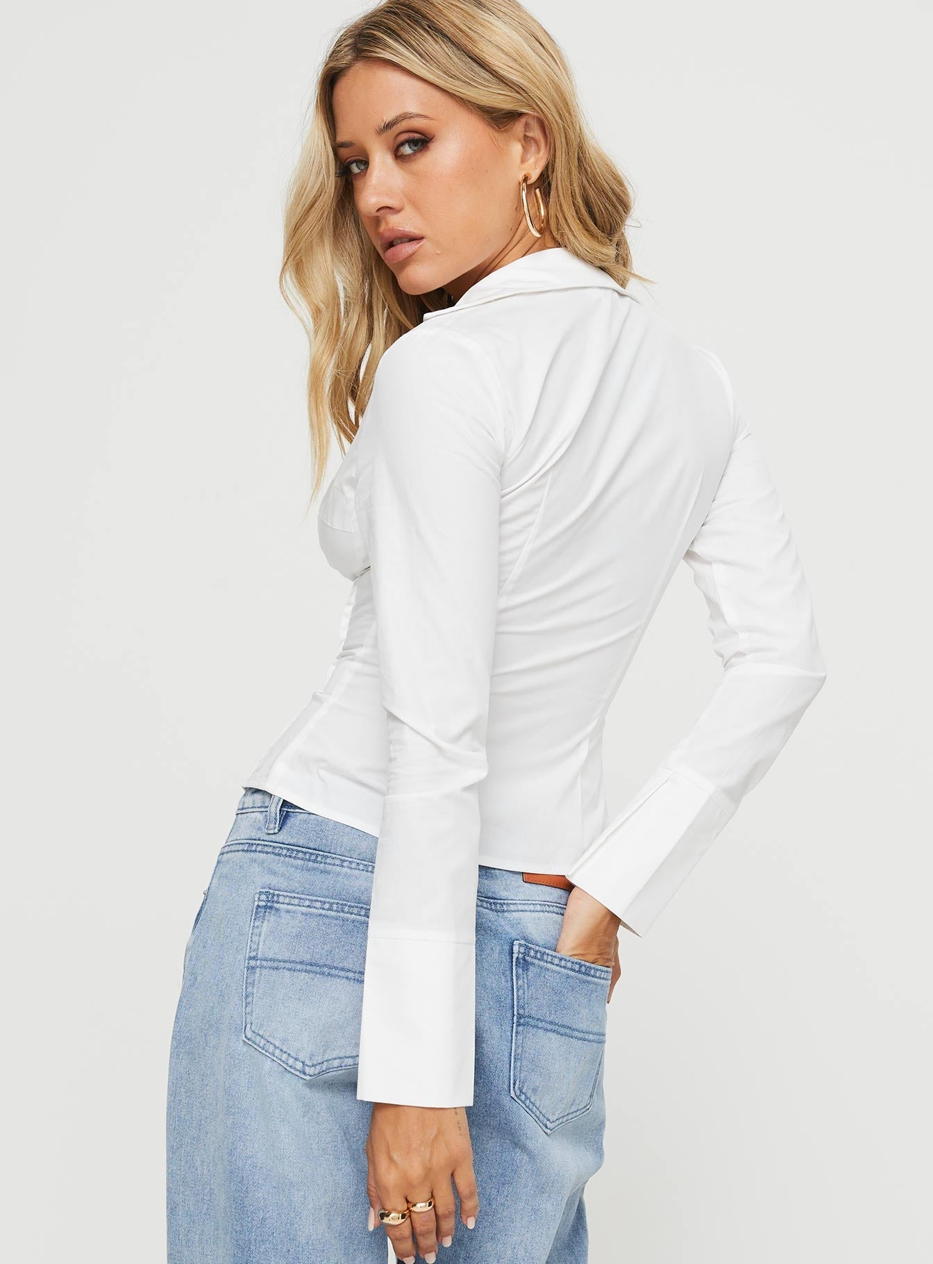 Gylora™ White Basic Shirt