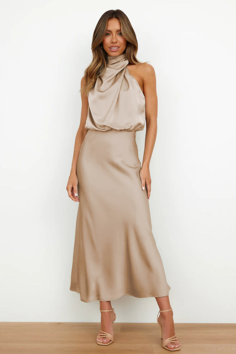 TradeTrends™ | Long satin dress