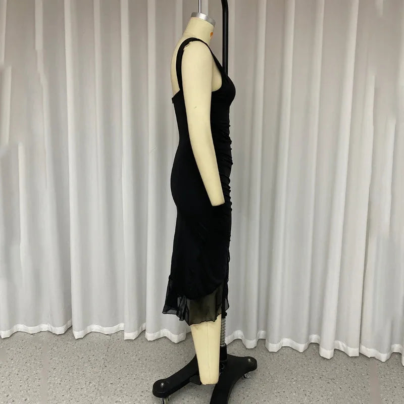 Lela™ Elegant Black Backless Dress
