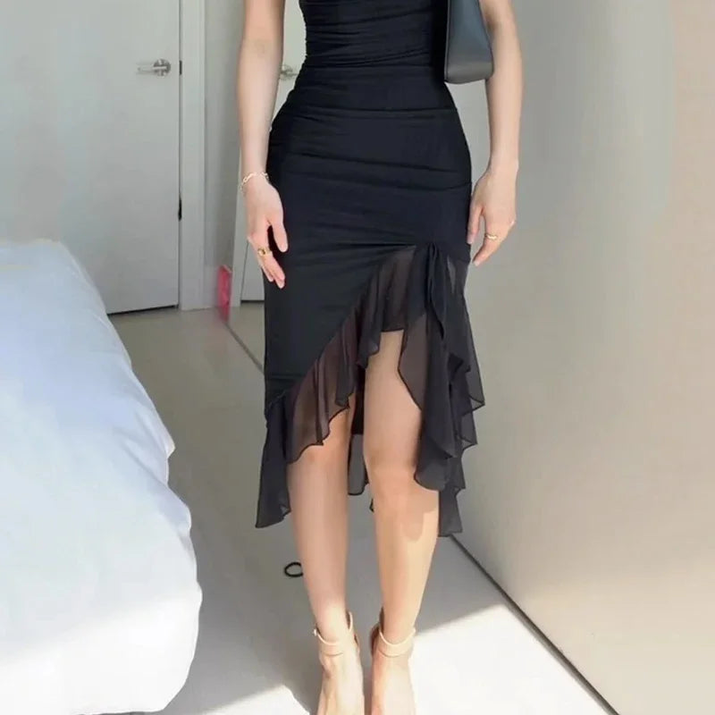 Lela™ Elegant Black Backless Dress